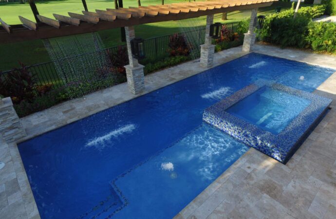 Plunge Pools & Spas-SoFlo Pool and Spa Builders of Boca Raton